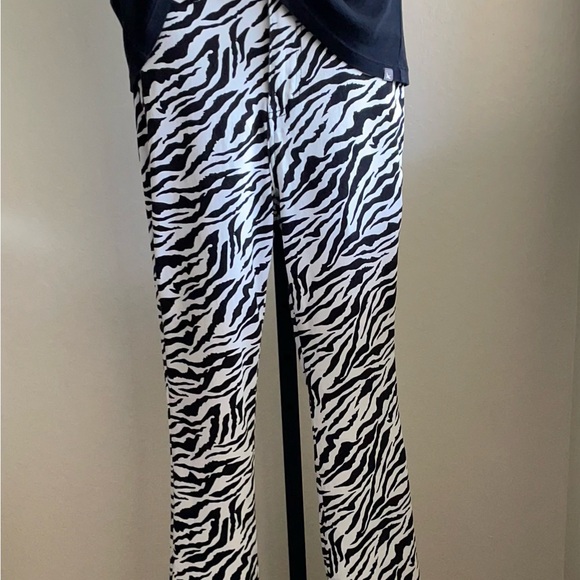 Motel Rocks Zebra Print Jeans Size Small - Picture 5 of 12
